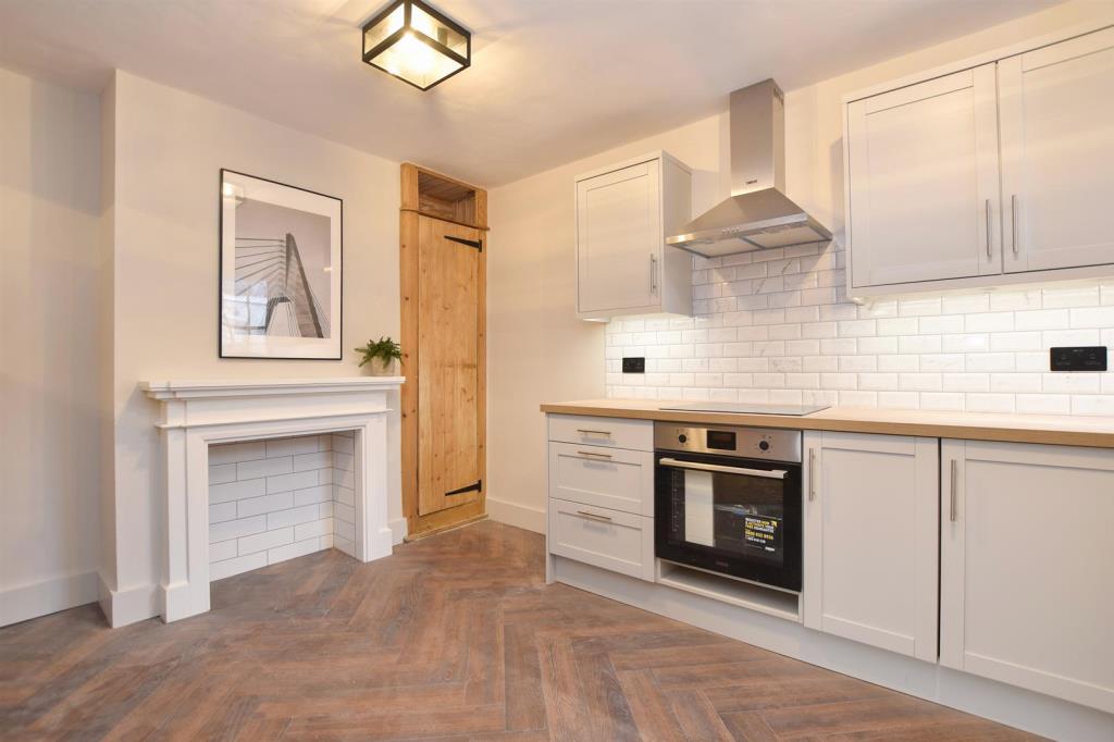 Lot: 59 - WELL PRESENTED THREE-BEDROOM HOUSE -